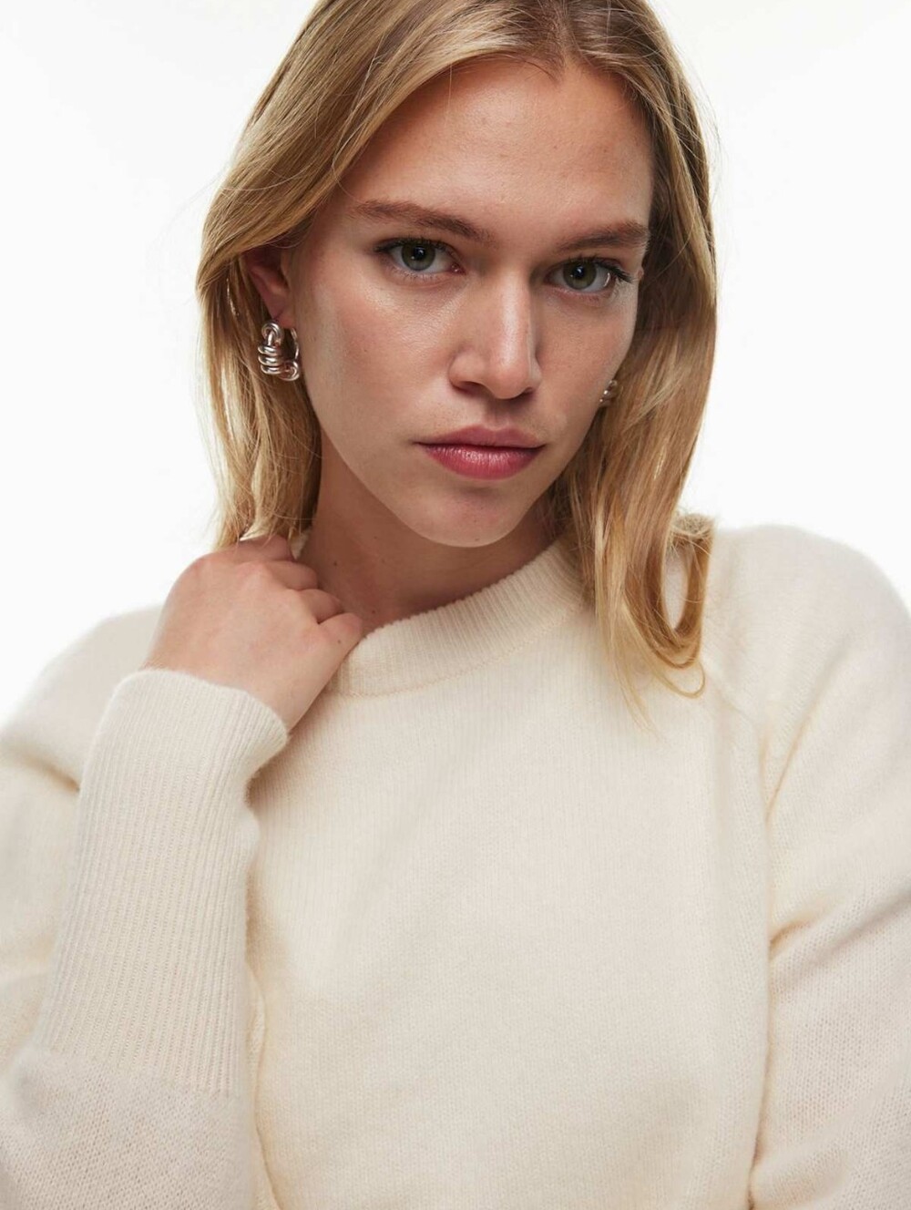 PRICE FIRM 🍓 Cashmere The Group Babaton Aritzia  Crewneck